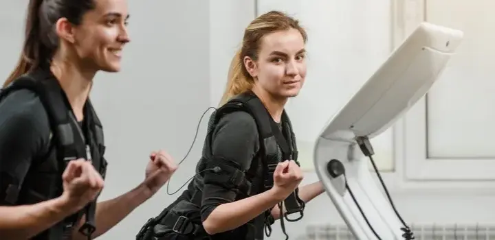Trening EMS czy warto? Odkryj zalety i wady tej metody treningowej